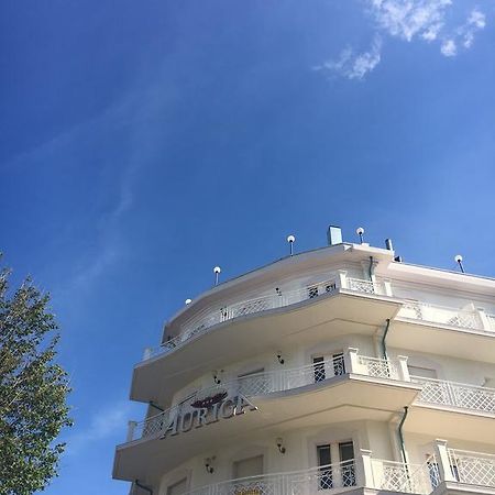 御夫座酒店 里米尼 外观 照片